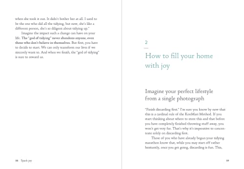 Spark Joy: An Illustrated Master Class on the Art of Organizing and Tidying Up (The Life Changing Magic of Tidying Up)