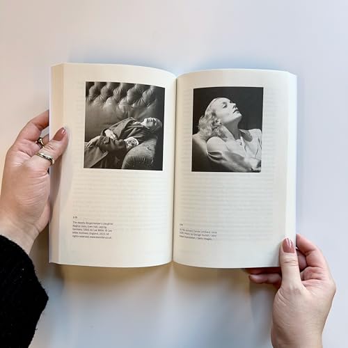 Glitchy Vision: A Feminist History of the Social Photo