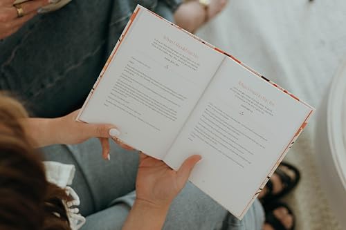 Prayers for Each Moment: 100 Conversations with God About Real Life and Real Stuff: A Prayer Book
