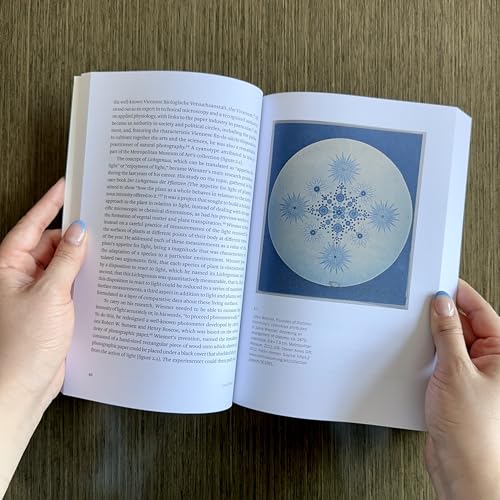 Living Surfaces: Images, Plants, and Environments of Media (Leonardo)