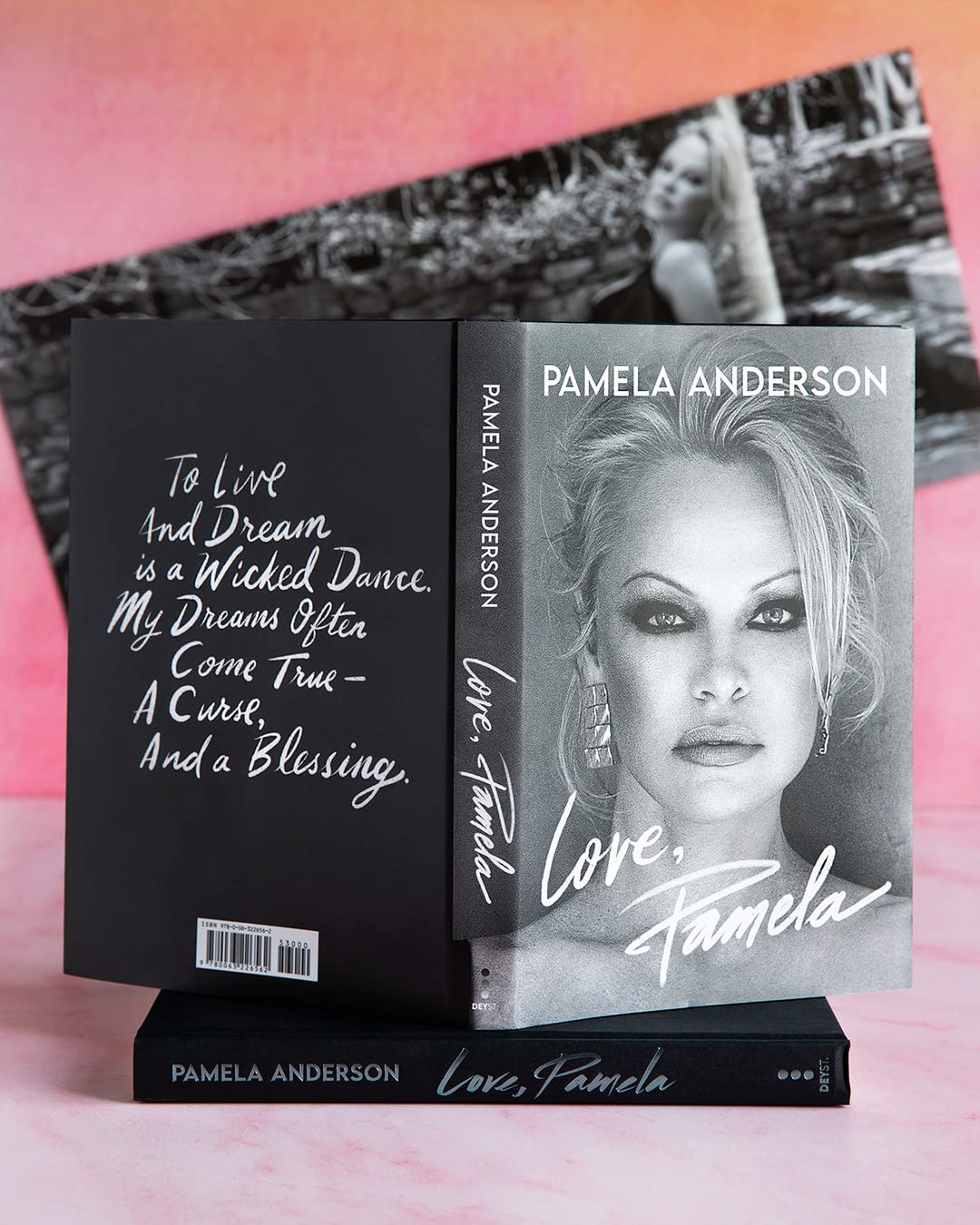 Love, Pamela: A Moving Celebrity Memoir about Reclaiming Your Narrative