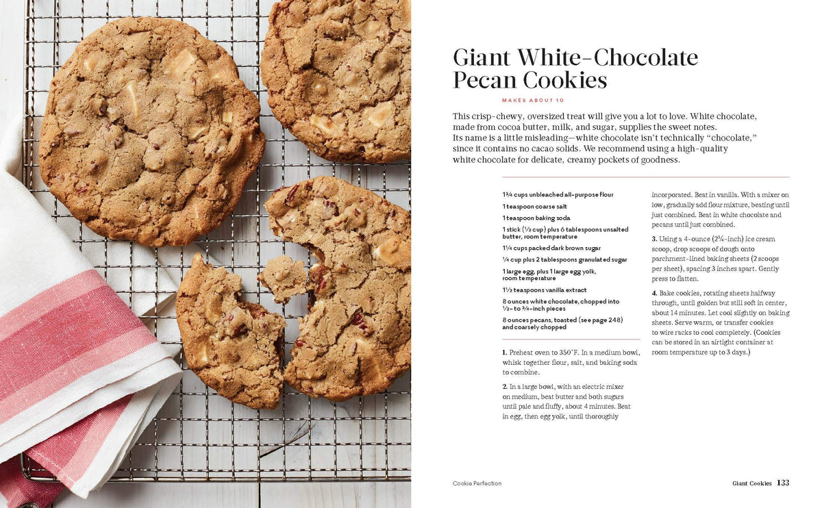 Martha Stewart's Cookie Perfection: 100+ Recipes to Take Your Sweet Treats to the Next Level: A Baking Book