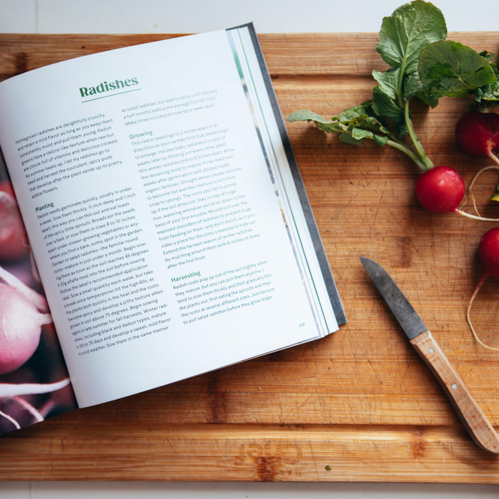 Grow Cook Eat: A Food Lover's Guide to Vegetable Gardening, Including How to Grow 50 Vegetables, Herbs, and Fruits