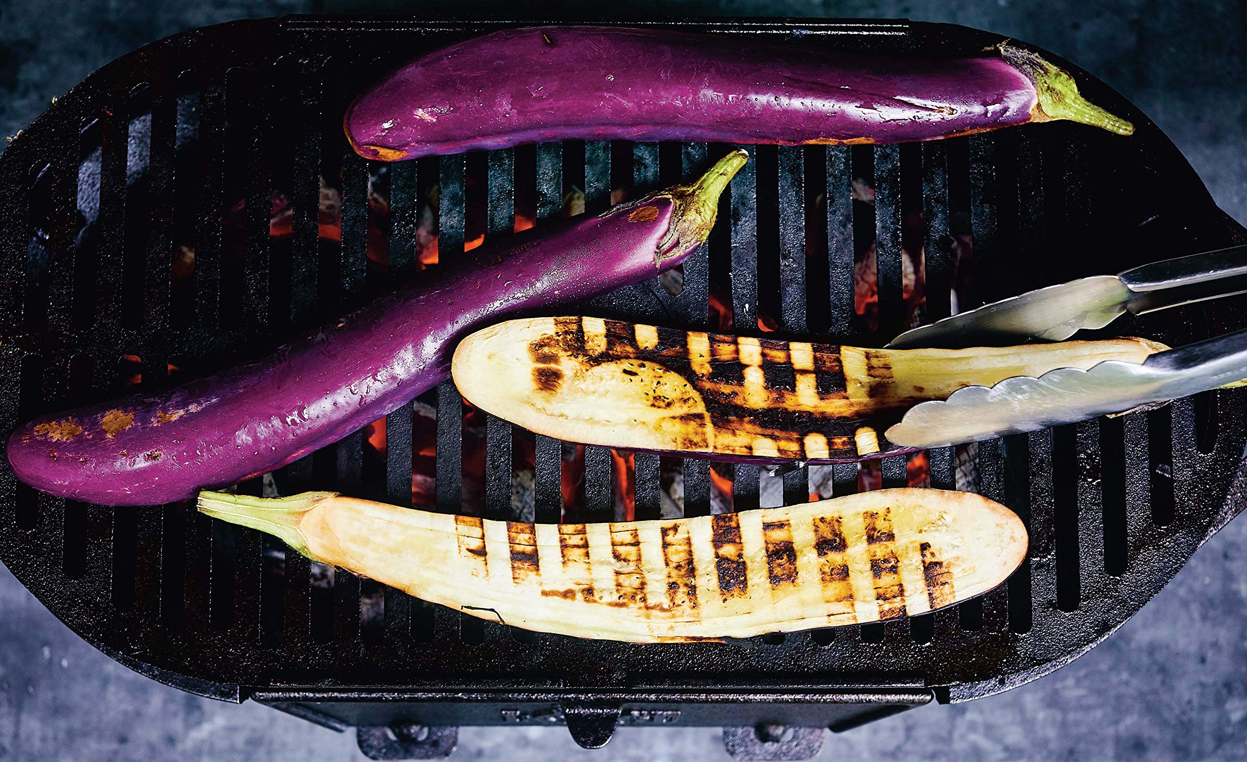 Flavors of the Southeast Asian Grill: Classic Recipes for Seafood and Meats Cooked over Charcoal [A Cookbook]